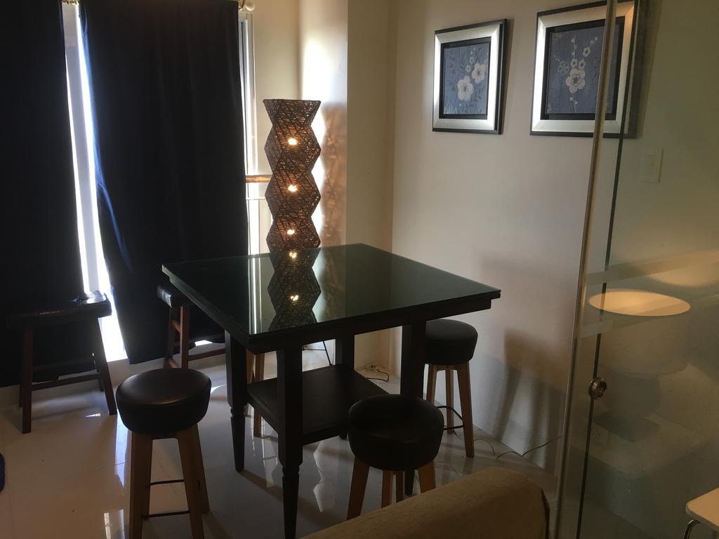 Appartamento Tagaytay Cool Spot Tagaytay City Esterno foto
